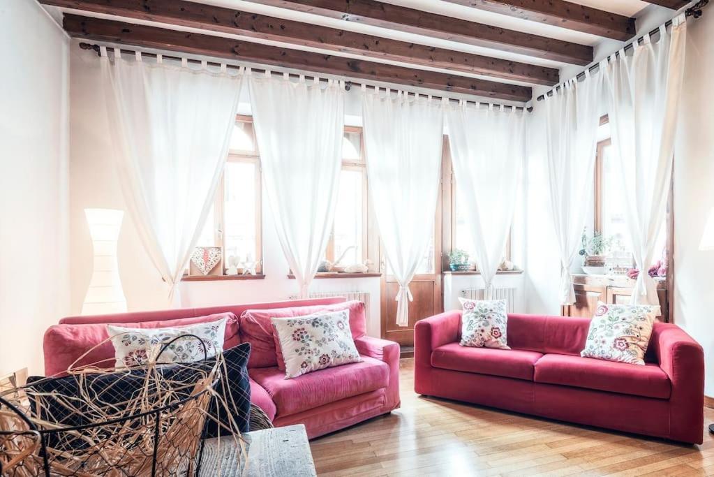 Loft Overlooking The Old Town . แฟลเตร ภายนอก รูปภาพ